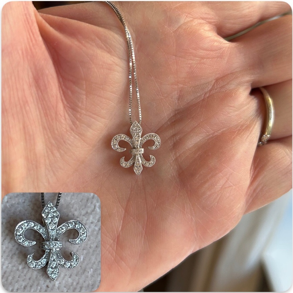 ⚜️14K WG 40 DIAMOND FLEUR-DE-LIS NECKLACE ⚜️ 20” 14K WG Chain~2 Grams Weight